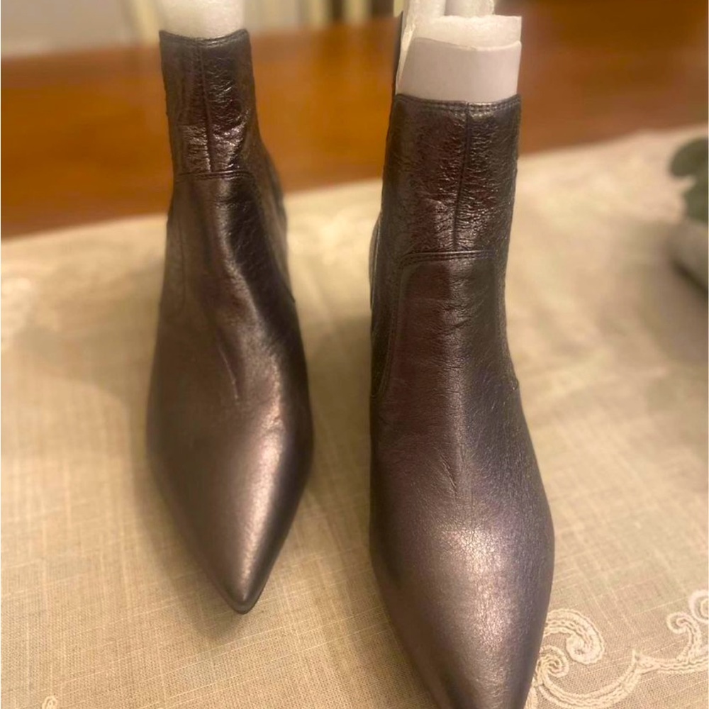 Kendal and Kylie boots